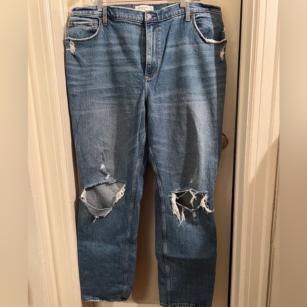 Abercrombie & Fitch Curve Love 90’s Straight Ultra High Rise